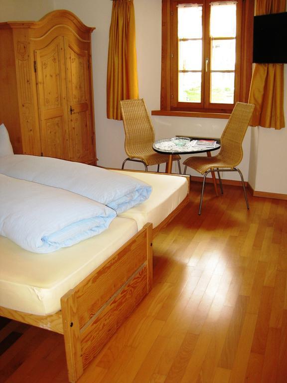 Pensiun Garni Plaz Hotel Scuol Exterior photo